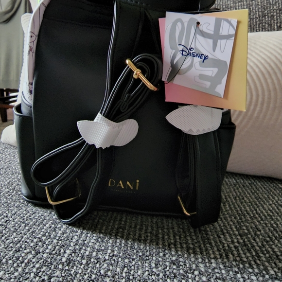 New Disney Dlmatn play Mini Bkpk - Picture 2 of 4